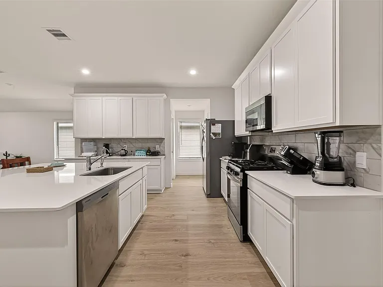 30518 White Cliff Ct — Photo 13