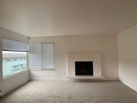 4th image of 3043 Island Crest Way #3