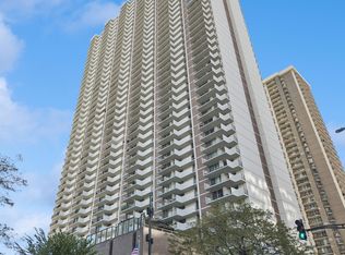 6033 N Sheridan Rd APT 36G, Chicago, IL 60660