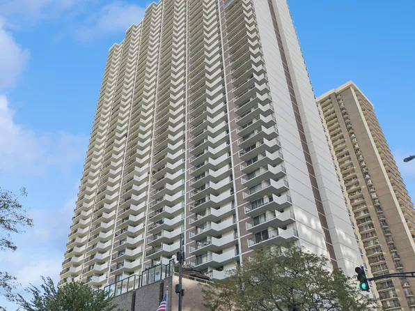 6033 N Sheridan Rd APT 36G, Chicago, IL 60660