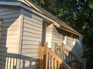 46 Riverside Dr, Oakland, NJ 07436