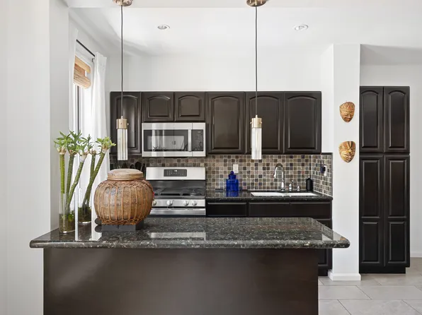 138 Wakeman Place image 15 of 35