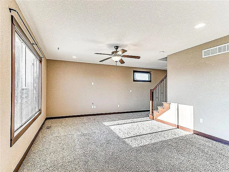 2909 SE Keystone Dr — Photo 6