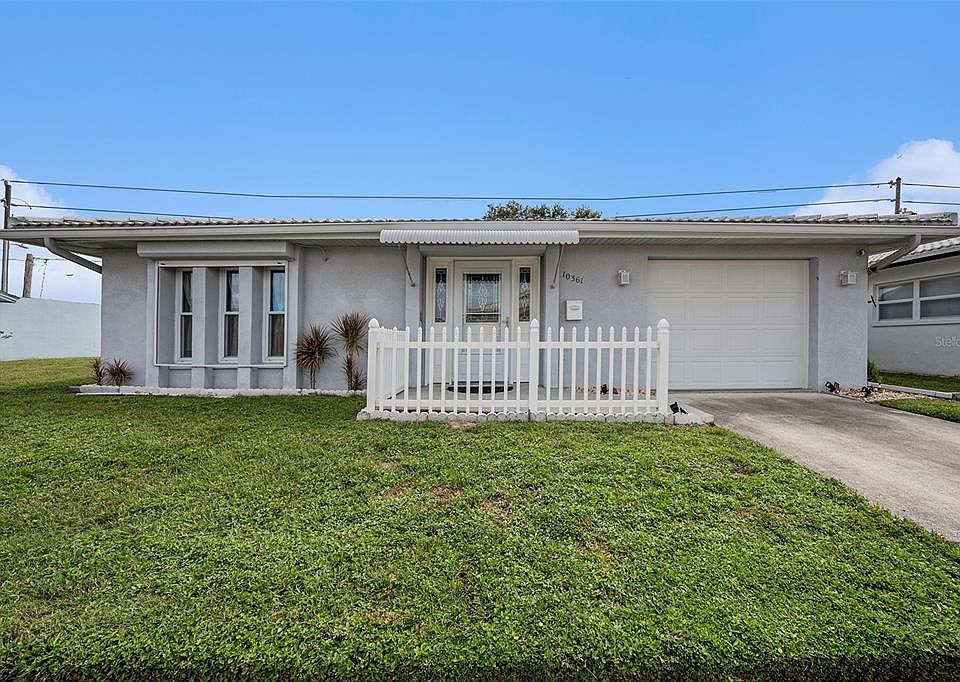 1st image of 10361 LARCHMONT PLACE N