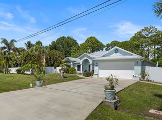 1073 SW Placetas Ave, Port Saint Lucie, FL 34953
