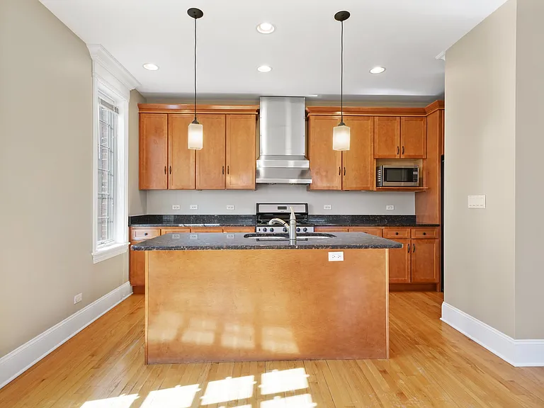 825 S La Grange Rd #A — Photo 5