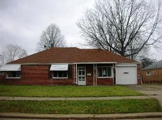 686 Walnut Dr, Euclid, OH