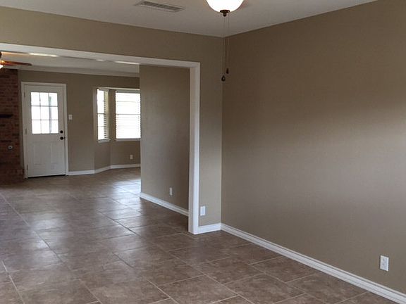 4th image of 3317 W Dengar Ave