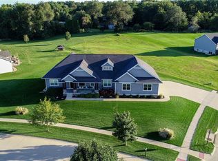 6221 Ushers Ridge Dr NE, Cedar Rapids, IA 52411