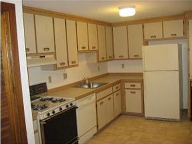 4th image of 108 Bluestone Dr