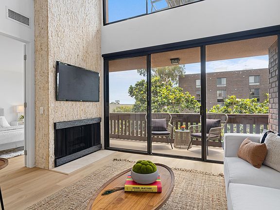 4th image of 2276 S Beverly Glen Blvd Unit 301
