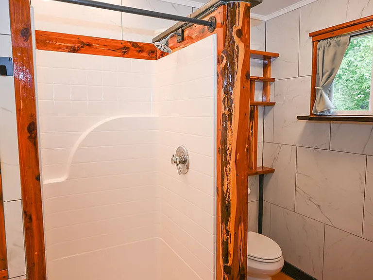 315 Caroline Ave — Photo 40
