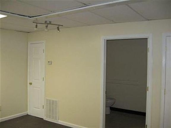 3rd image of 308 Southview Dr