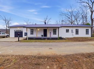 203 E Duffle St, Waverly, TN 37185