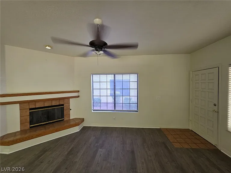1407 Santa Margarita St #A — Photo 15