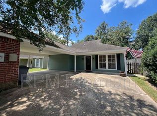522 Fawn Lake Dr, Baton Rouge, LA 70816