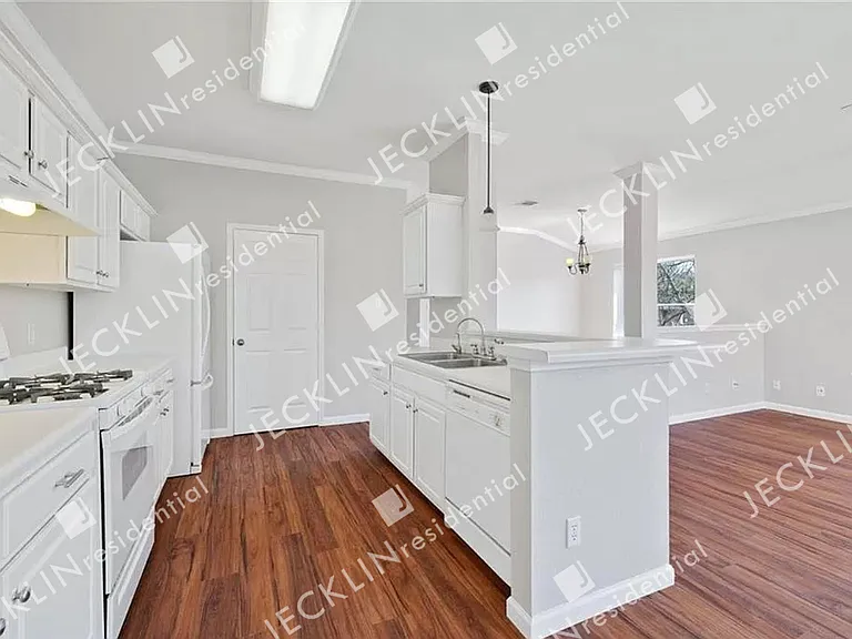 1208 Dillon Lake Bnd — Photo 10
