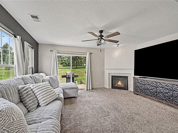 3rd image of 4416 NE 83rd Ter