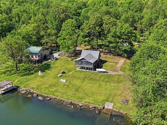 9th image of 18860 River Canyon Rd