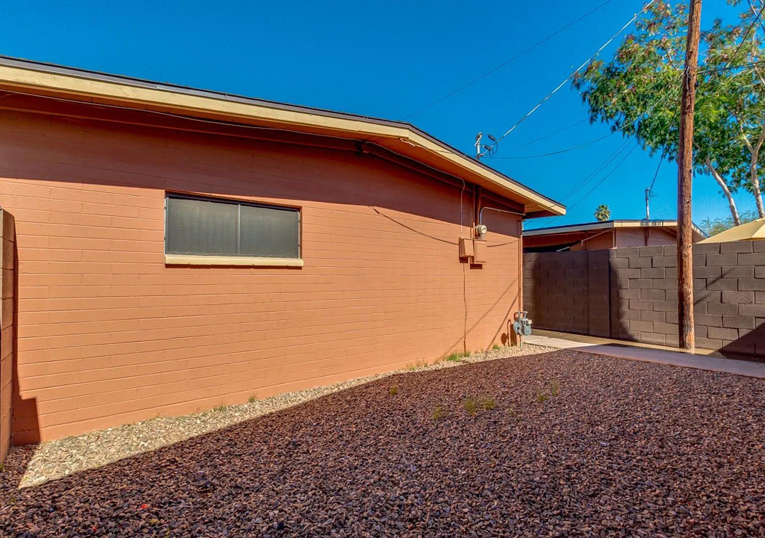 1921 E. Virginia Ave — Photo 4