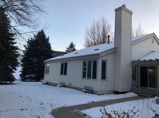 343 Elan Ct, Woodbury, MN 55125
