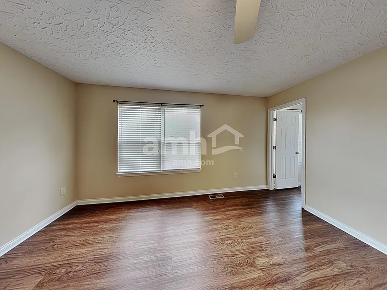 2251 Custer Ln — Photo 13