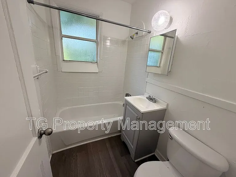6031 Transylvania Ave — Photo 7