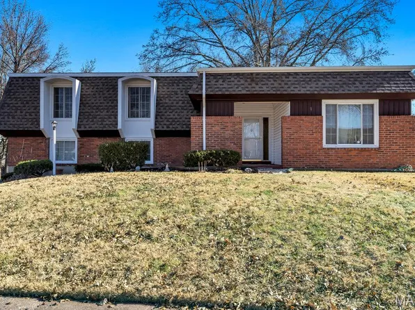 6271 Sandycreek Ct, Florissant, MO 63033