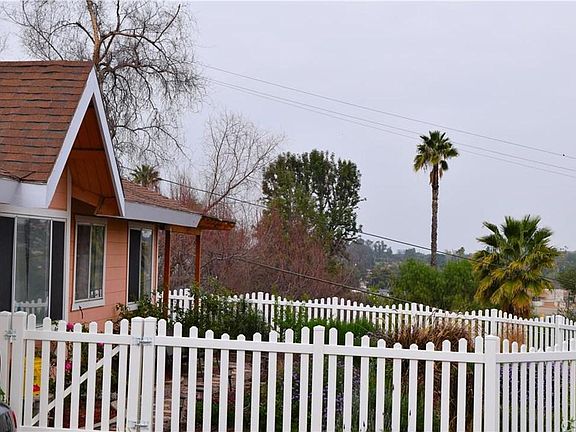 3rd image of 7873 Marilyn Dr