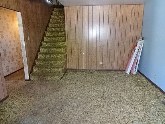 4th image of 823 163rd St