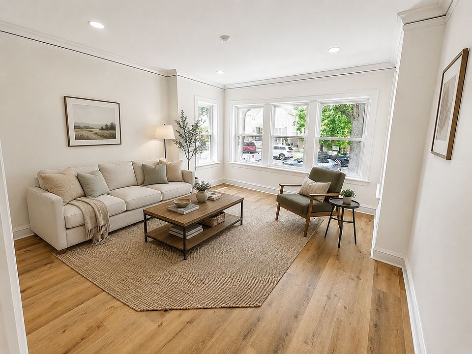 1st image of 6807 S Artesian Ave #1