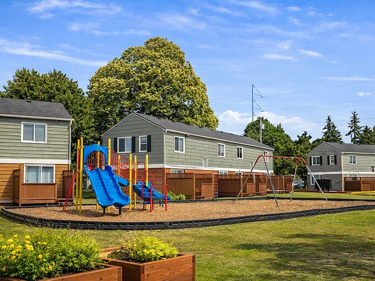 Pacific Walk Townhomes - Your New Oasis — Photo 2