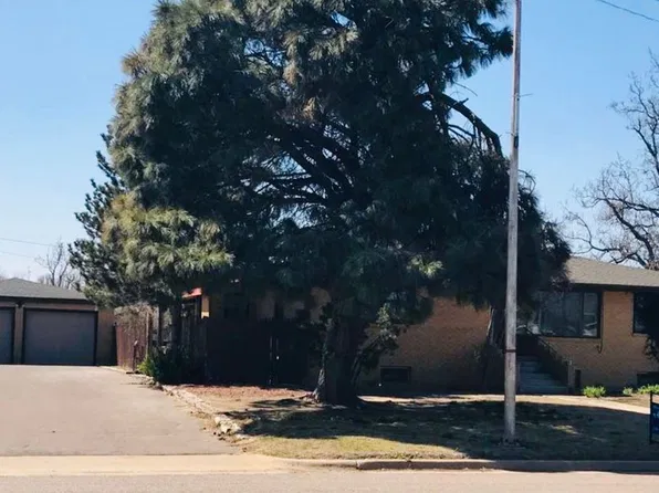604 S Broadway Ave, Laverne, OK 73848
