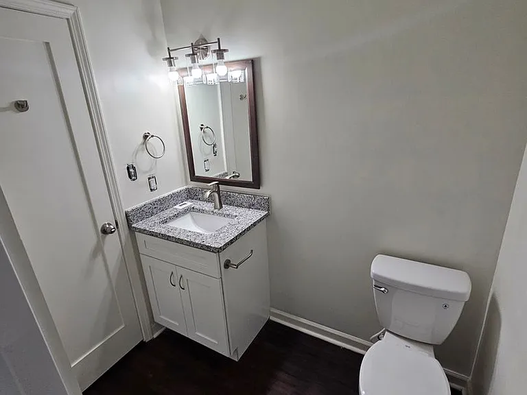 411 Parkway — Photo 6