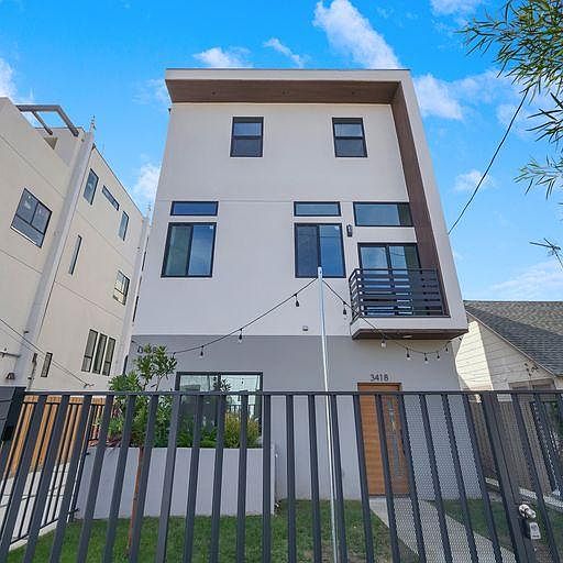 1st image of 3420 1/2 London St