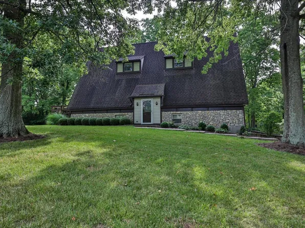 9830 Howard Rd, Harrison, OH 45030