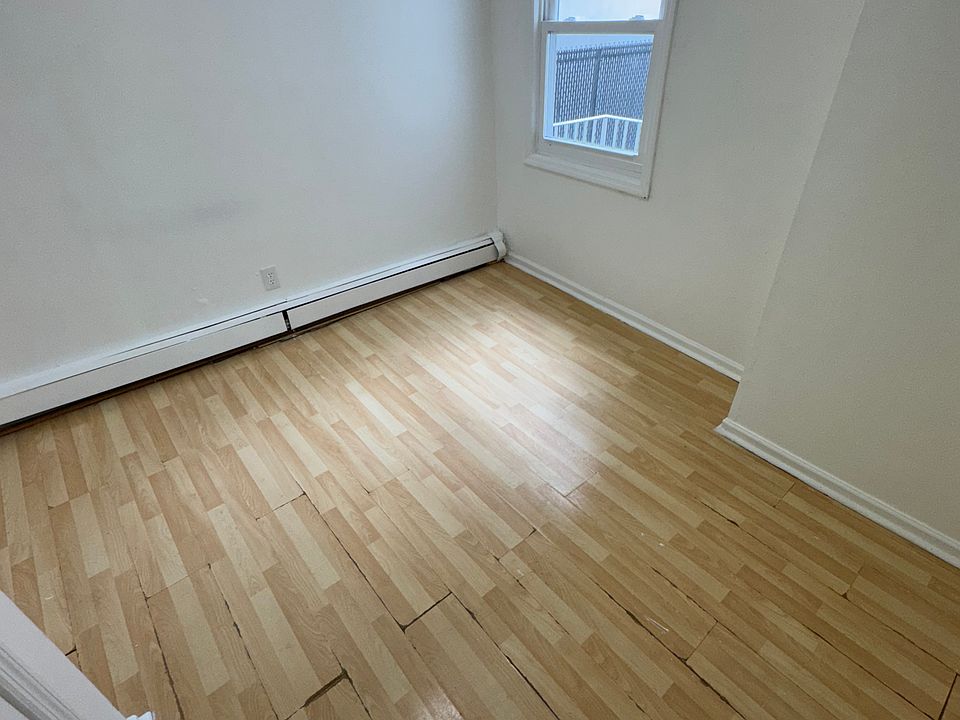 Bedroom #1