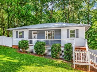4429 Bryn Mawr Ln, Winston Salem, NC 27103