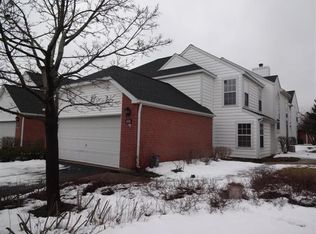 132 Welwyn St, Lake Bluff, IL 60044