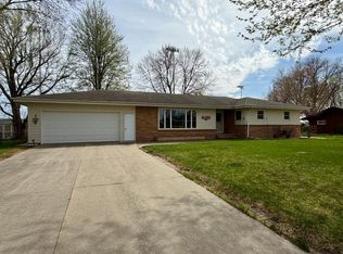 417 S Fairview Dr, Luverne, MN 56156