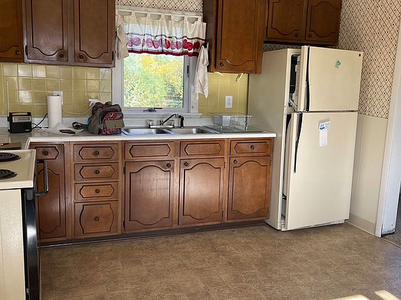 4th image of 35 Smith Rd