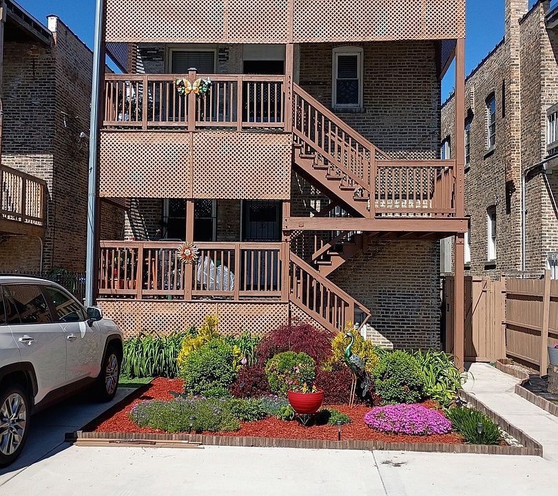 1st image of 739 N Trumbull Ave