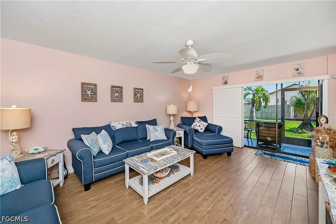 2 bed, 2.0 bath, 907 sqft, $3,500 — Photo 3