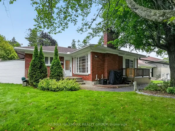 987 Neville St, Ottawa, ON K2B 5W1