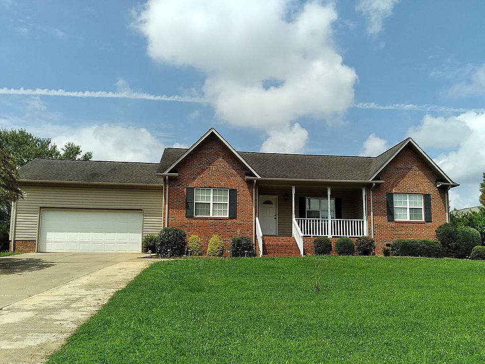 1st image of 127 Buck Shoals Cir