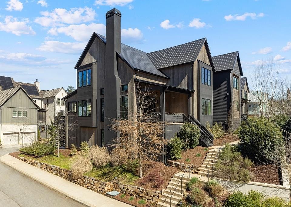 1st image of 304 Mado Ln