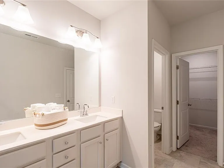 2701 Cedar Pine Way — Photo 24
