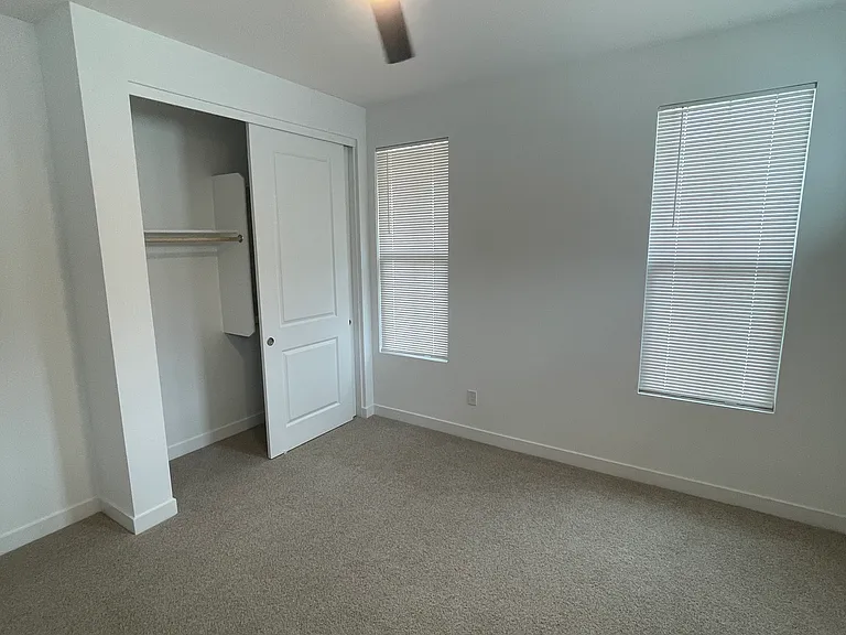 7938 W Griswold Rd — Photo 35
