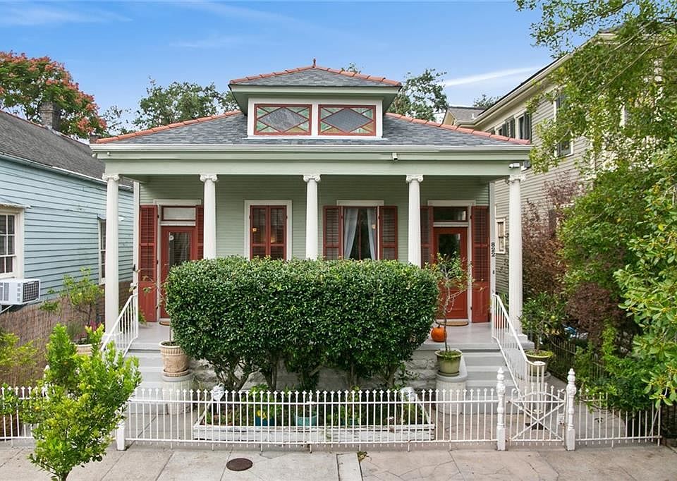 1st image of 822 Mandeville St
