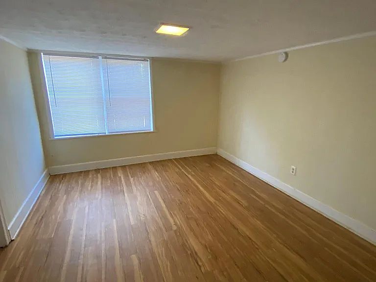 1st image of 450 Springdale St APT B